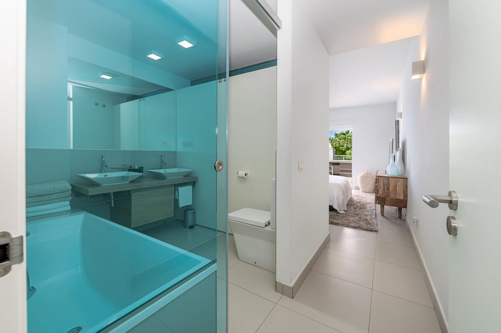 3 bedroom Apartment for sale in Benalmadena with pool garage - € 899,000 (Ref: 9699163)