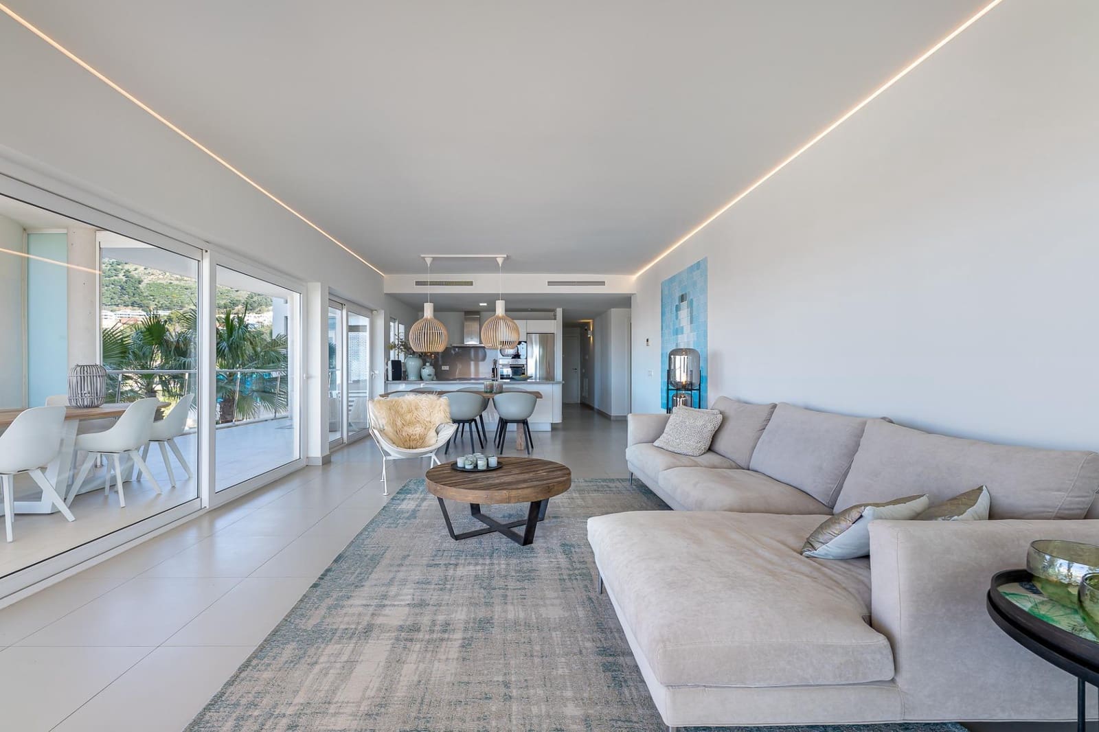 3 bedroom Apartment for sale in Benalmadena with pool garage - € 899,000 (Ref: 9699163)