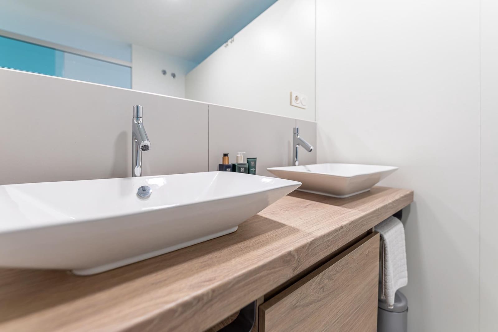 3 bedroom Apartment for sale in Benalmadena with pool garage - € 899,000 (Ref: 9699163)