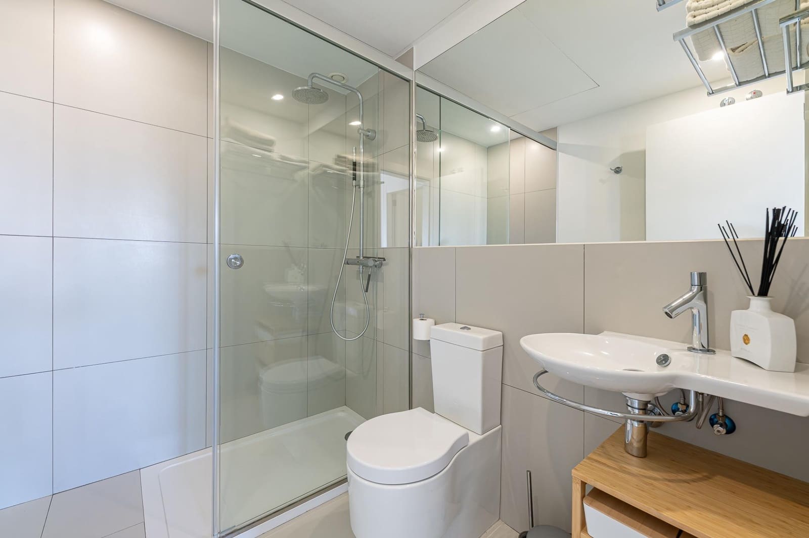 3 bedroom Apartment for sale in Benalmadena with pool garage - € 899,000 (Ref: 9699163)