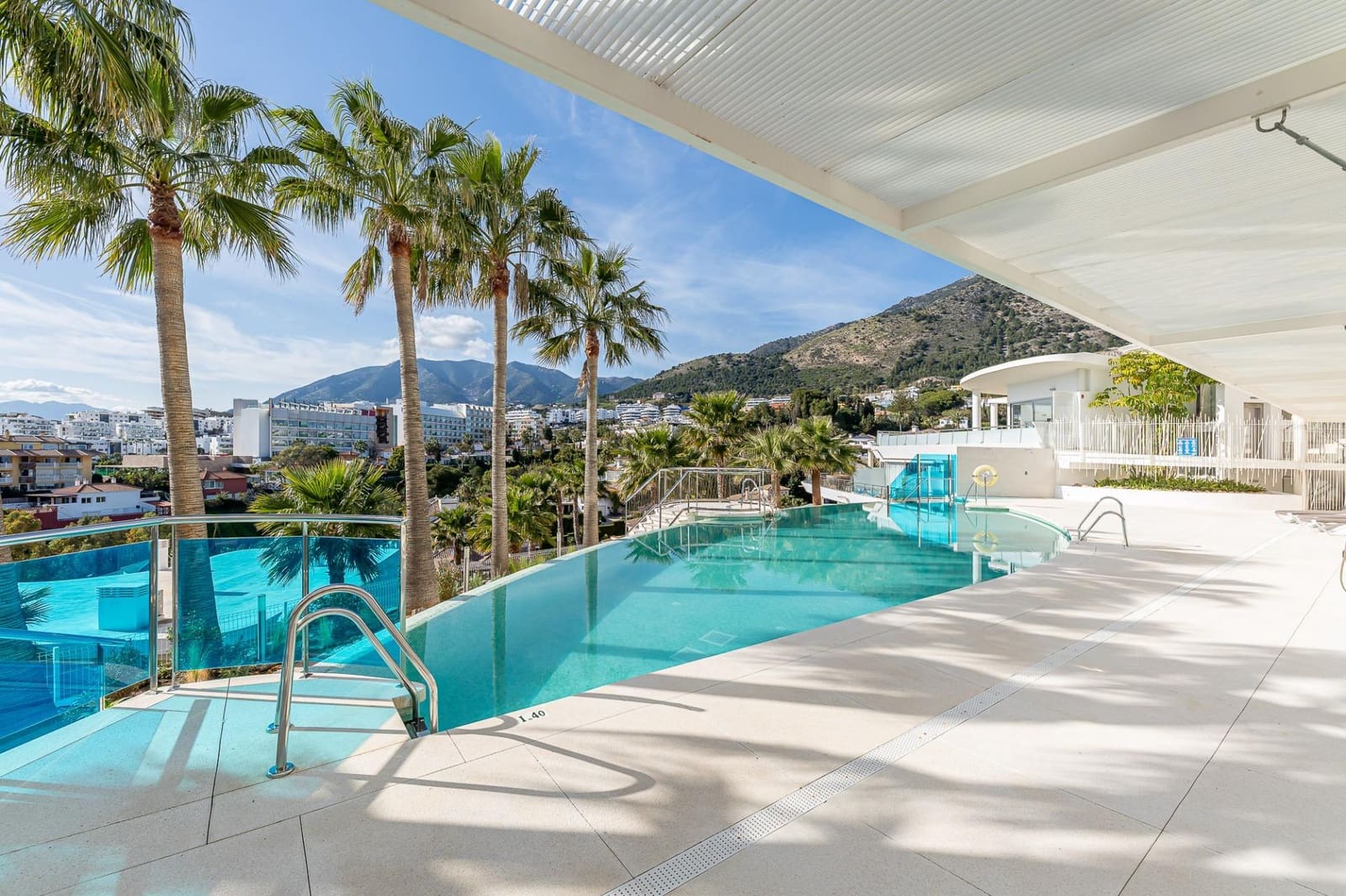 3 bedroom Apartment for sale in Benalmadena with pool garage - € 899,000 (Ref: 9699163)