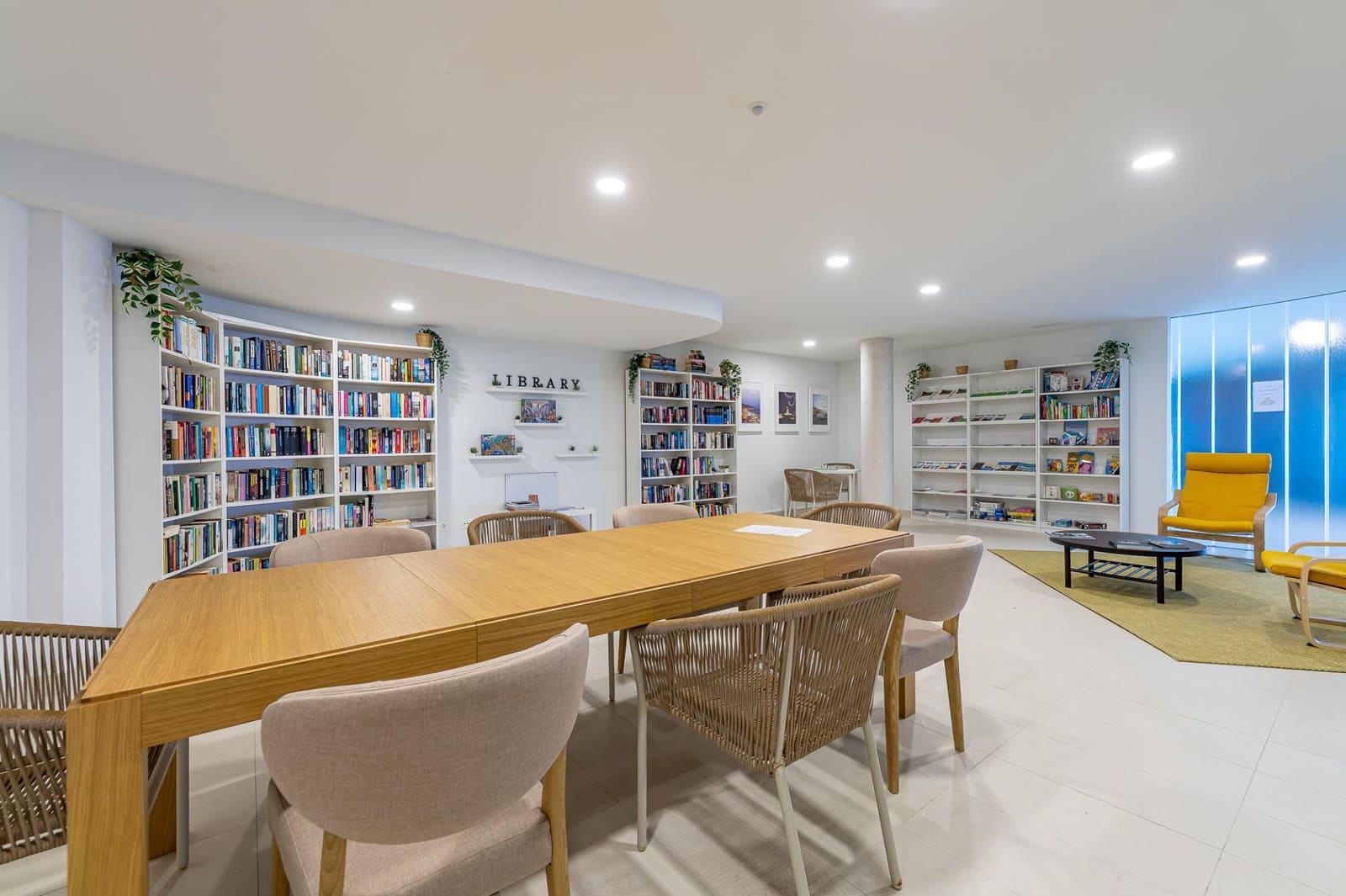 3 bedroom Apartment for sale in Benalmadena with pool garage - € 899,000 (Ref: 9699163)