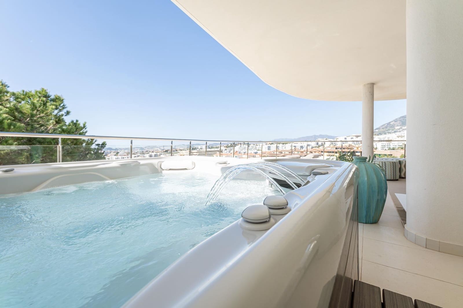 3 makuuhuone Huoneisto myytävänä paikassa Benalmadena mukana uima-altaan 
autotalli - 899 000 € (Ref: 9699163)