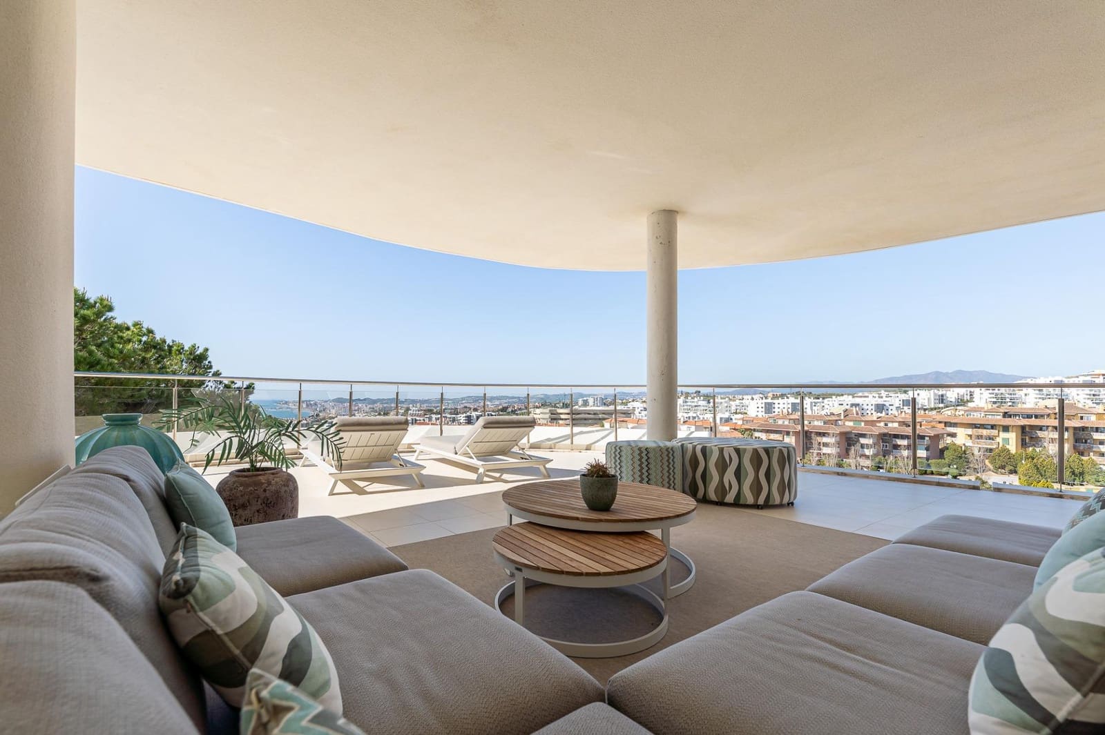 3 makuuhuone Huoneisto myytävänä paikassa Benalmadena mukana uima-altaan 
autotalli - 899 000 € (Ref: 9699163)