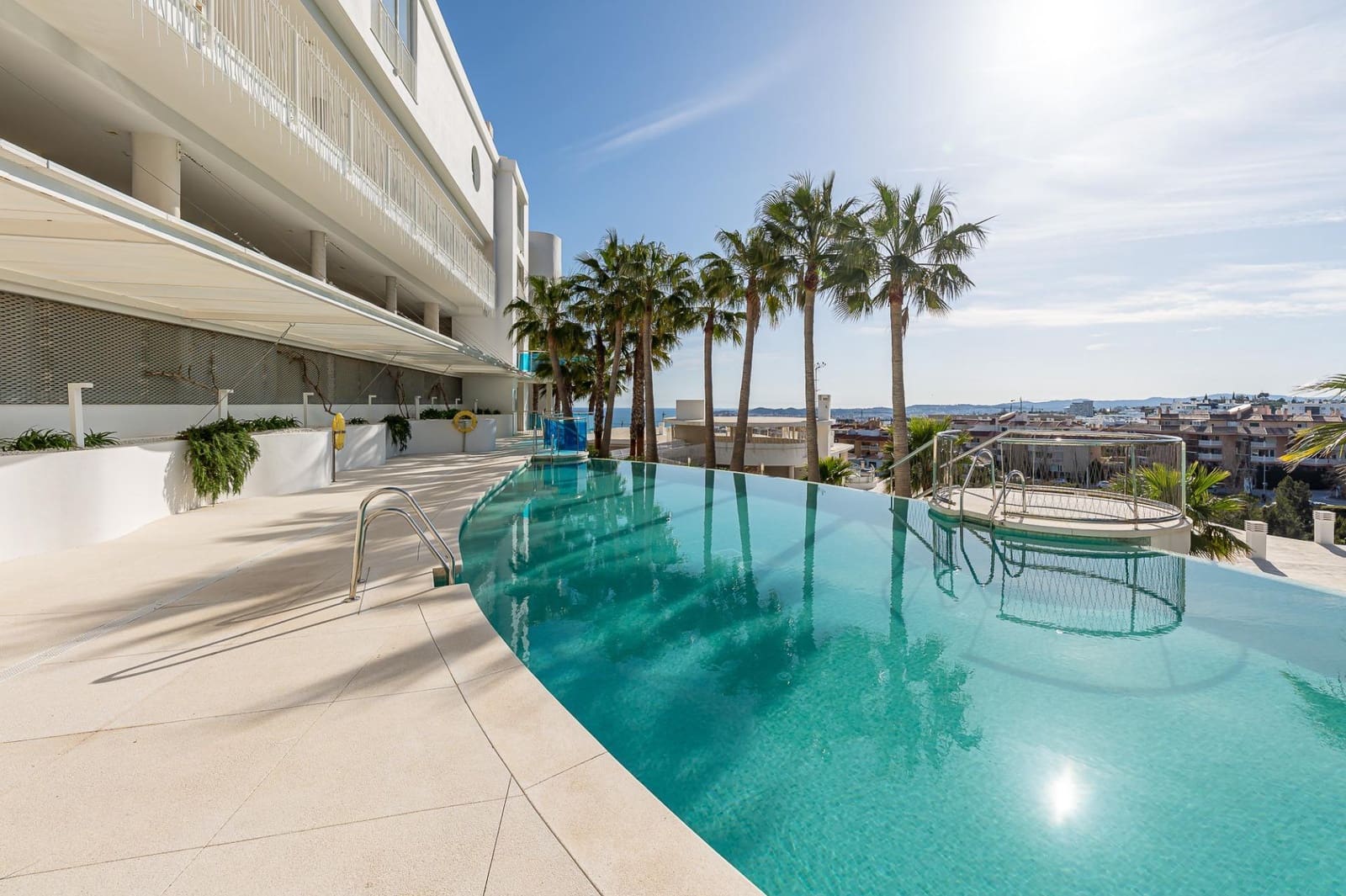 3 makuuhuone Huoneisto myytävänä paikassa Benalmadena mukana uima-altaan 
autotalli - 899 000 € (Ref: 9699163)