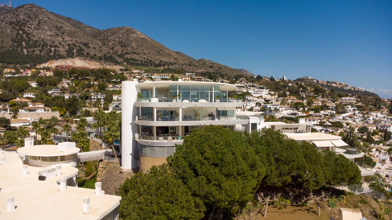 3 makuuhuone Huoneisto myytävänä paikassa Benalmadena mukana uima-altaan 
autotalli - 899 000 € (Ref: 9699163)