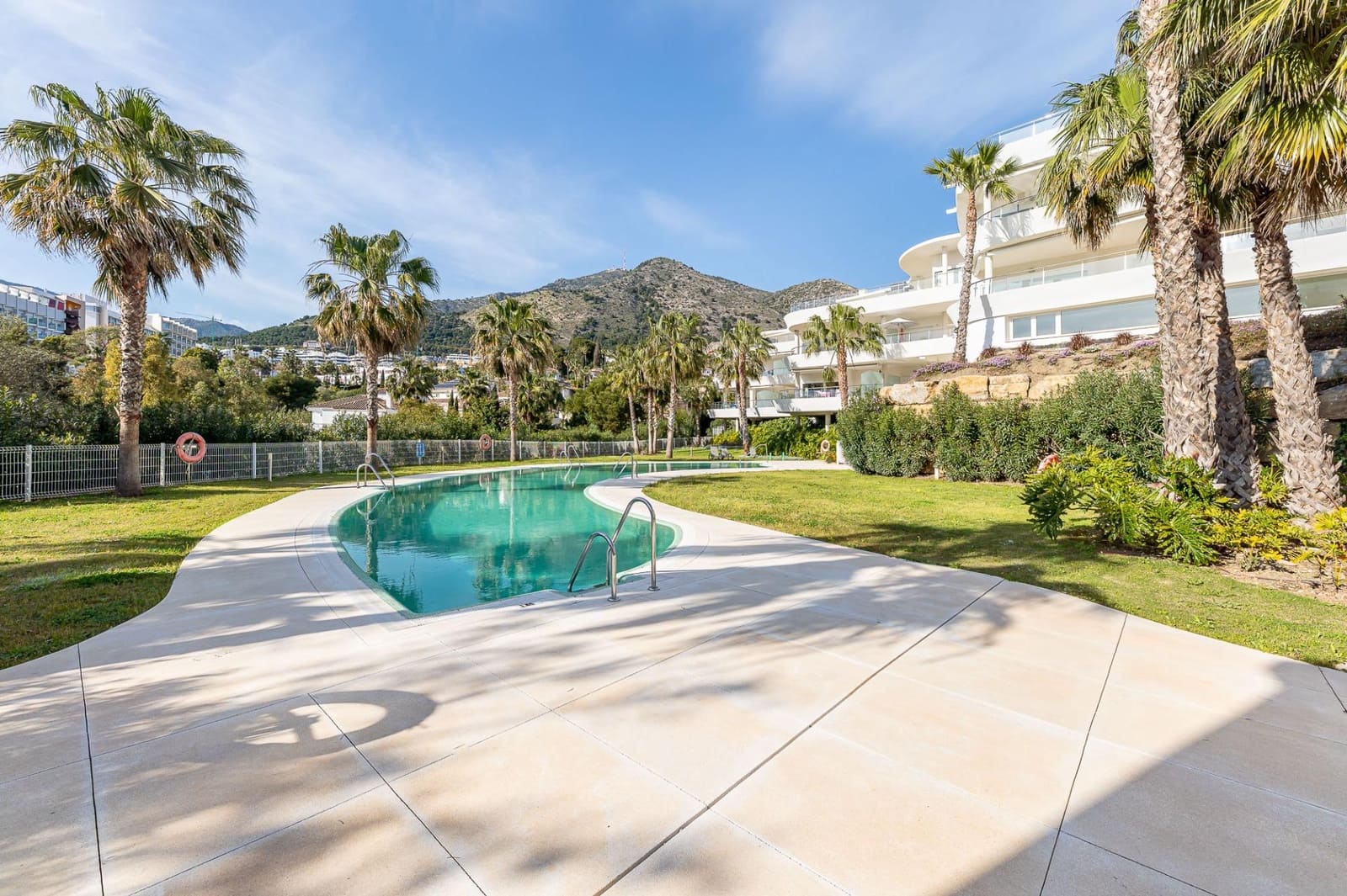 3 makuuhuone Huoneisto myytävänä paikassa Benalmadena mukana uima-altaan 
autotalli - 899 000 € (Ref: 9699163)