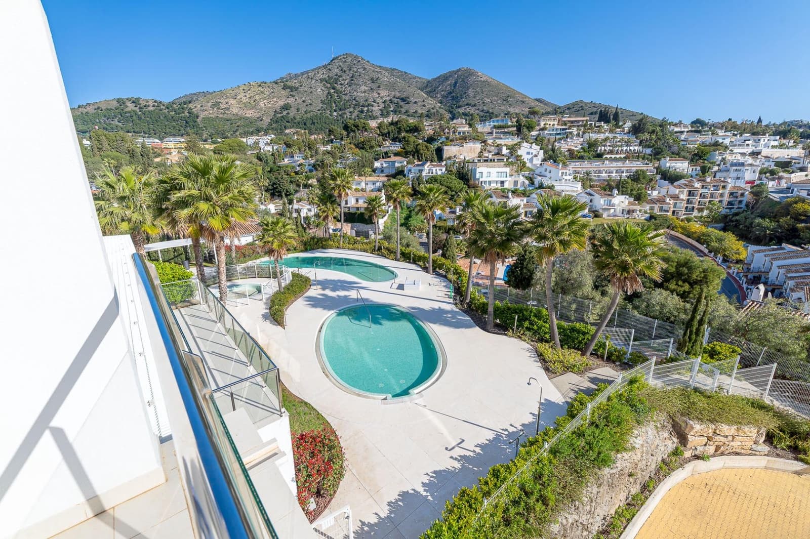3 makuuhuone Huoneisto myytävänä paikassa Benalmadena mukana uima-altaan 
autotalli - 899 000 € (Ref: 9699163)