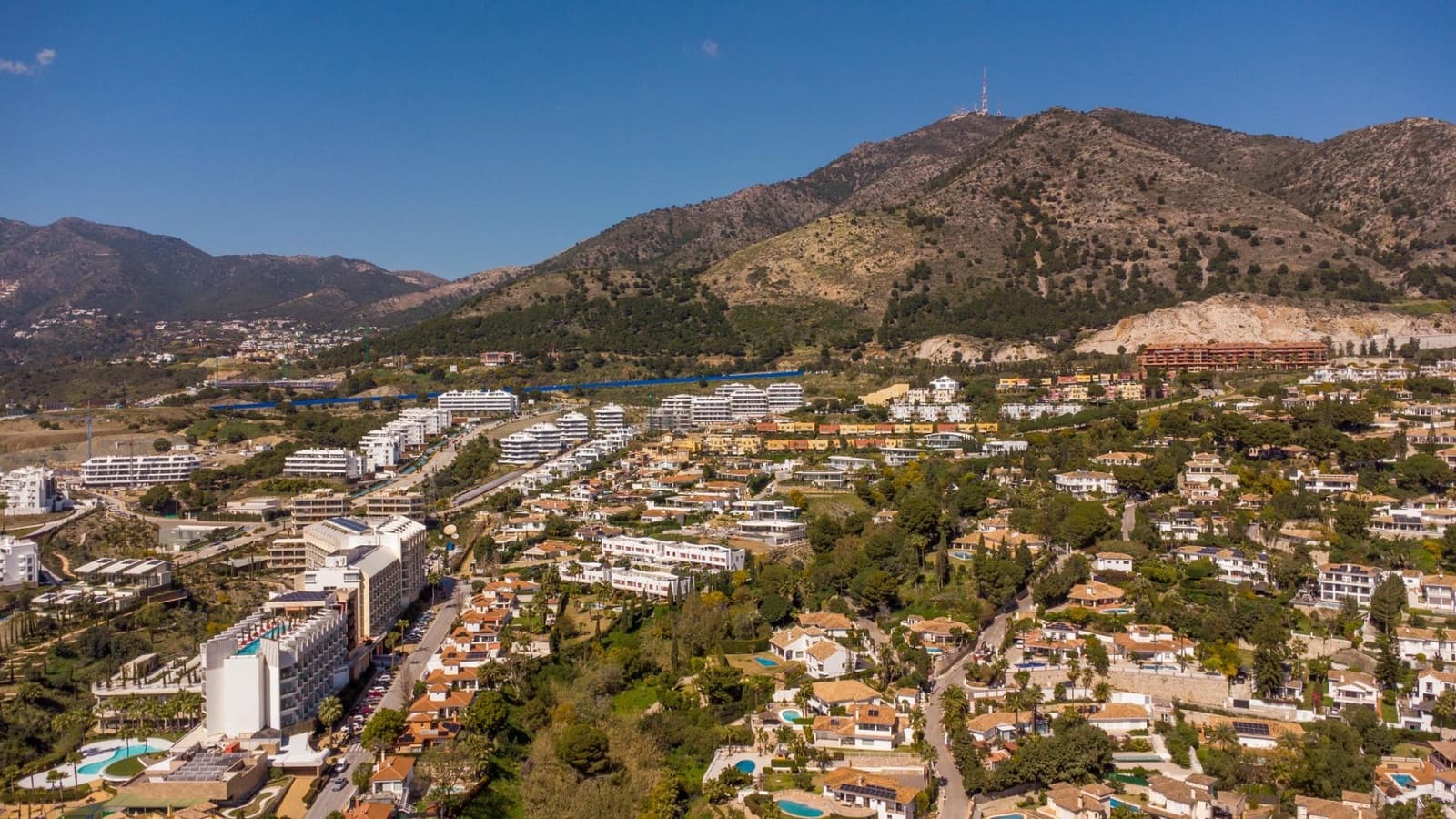 3 makuuhuone Huoneisto myytävänä paikassa Benalmadena mukana uima-altaan 
autotalli - 899 000 € (Ref: 9699163)