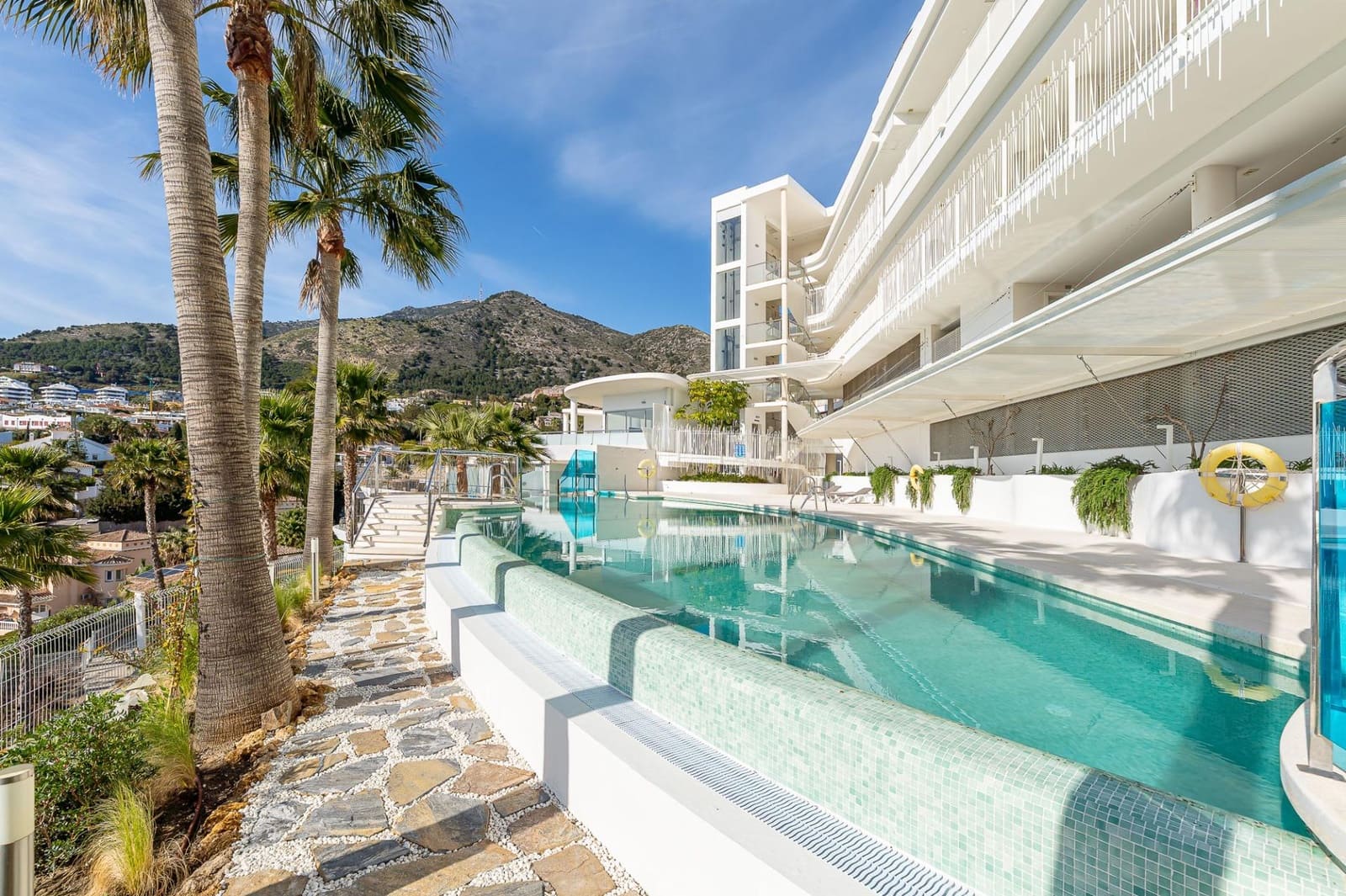 3 makuuhuone Huoneisto myytävänä paikassa Benalmadena mukana uima-altaan 
autotalli - 899 000 € (Ref: 9699163)