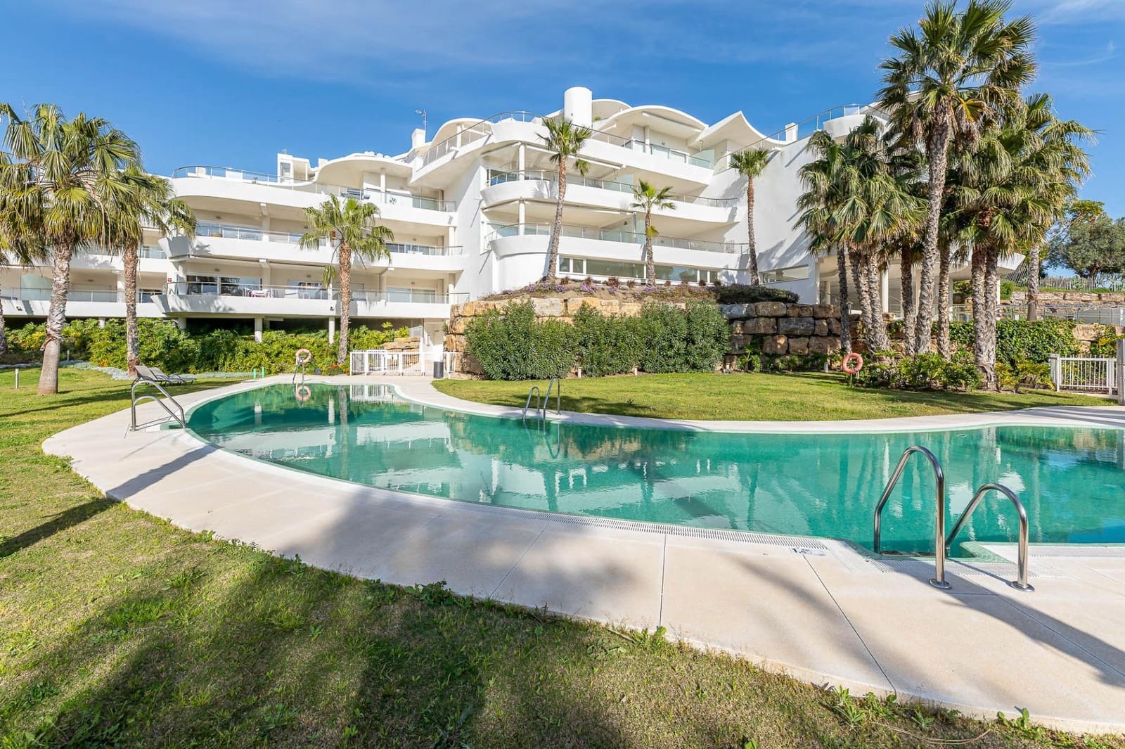 3 makuuhuone Huoneisto myytävänä paikassa Benalmadena mukana uima-altaan 
autotalli - 899 000 € (Ref: 9699163)
