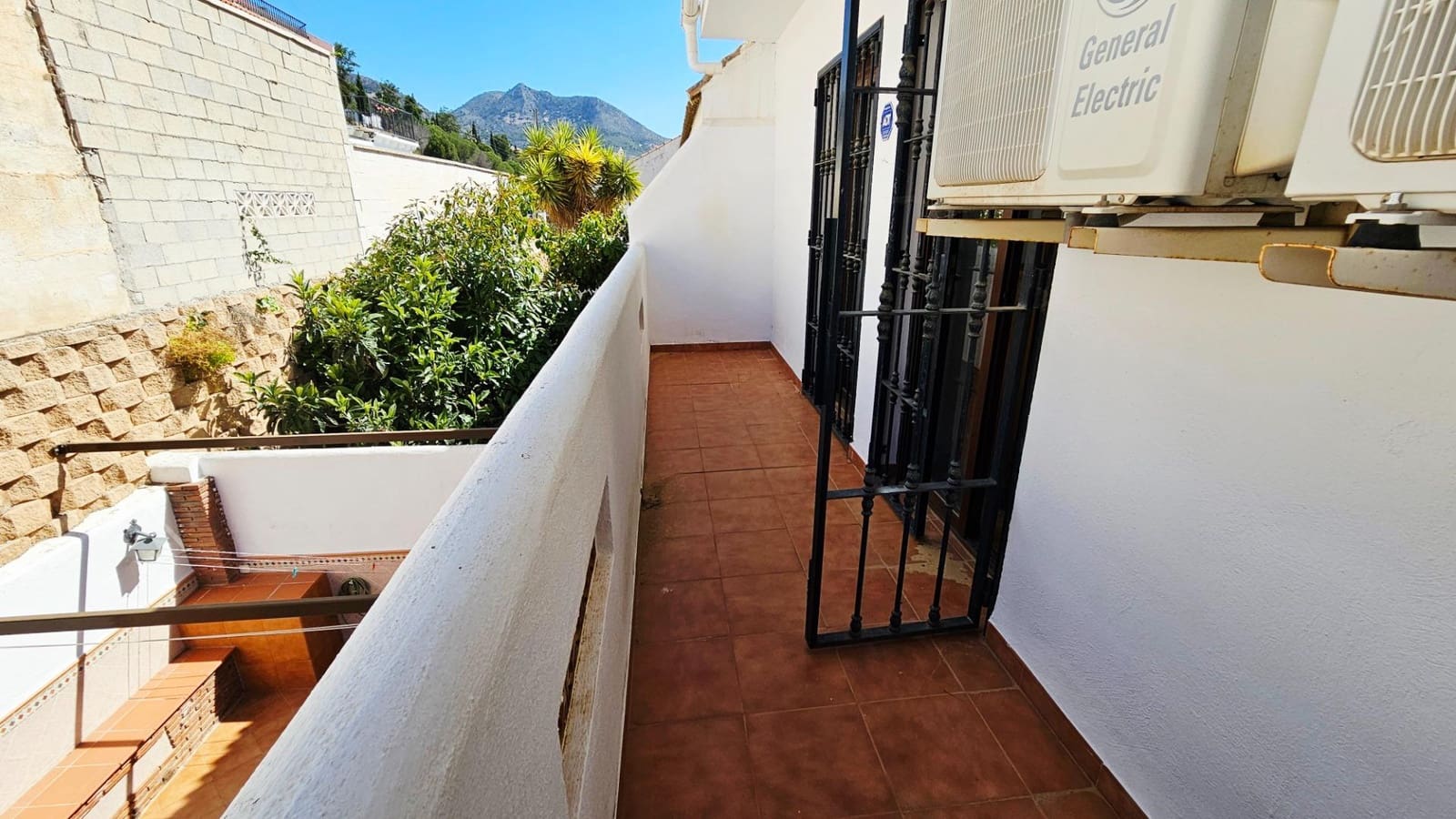 4 soveværelse Rækkehus til salg i Benalmadena med garage - € 410.000 (Ref: 9699166)