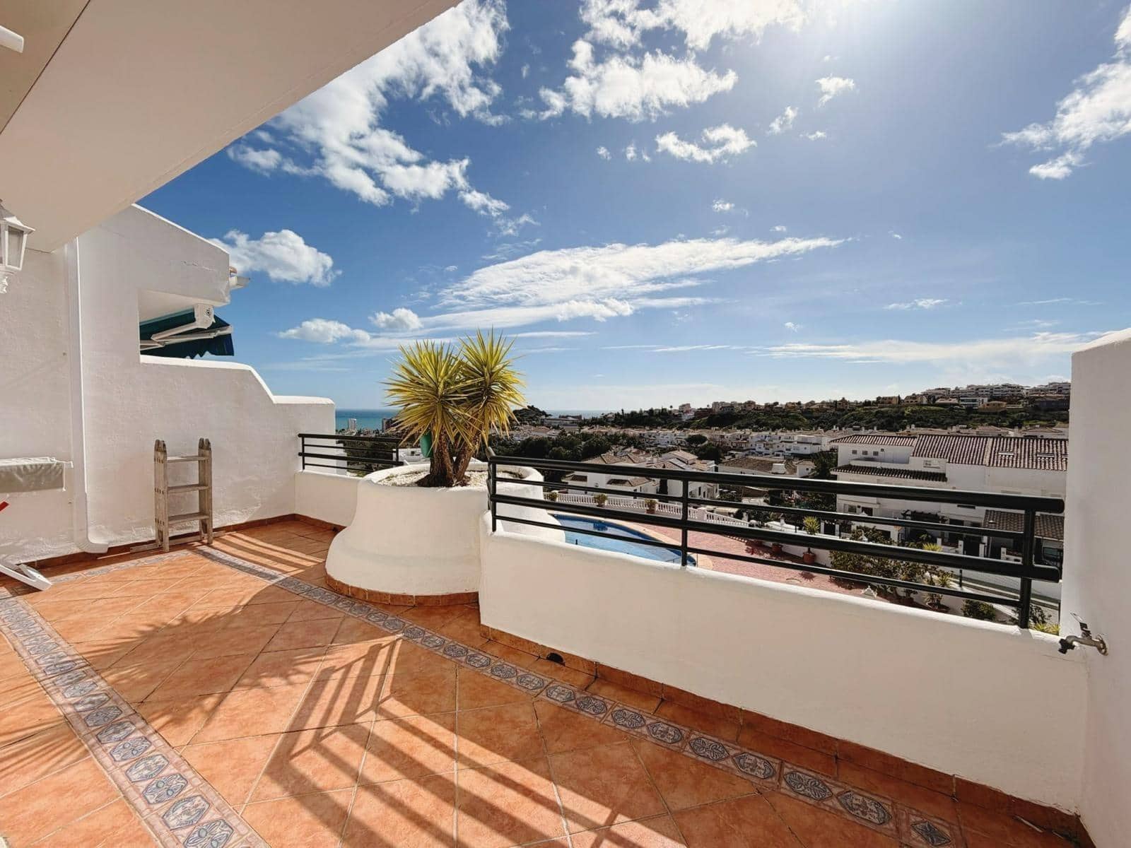 3 slaapkamer Rijtjeshuis te koop in Arroyo de la Miel met zwembad garage - € 570.000 (Ref: 9699169)