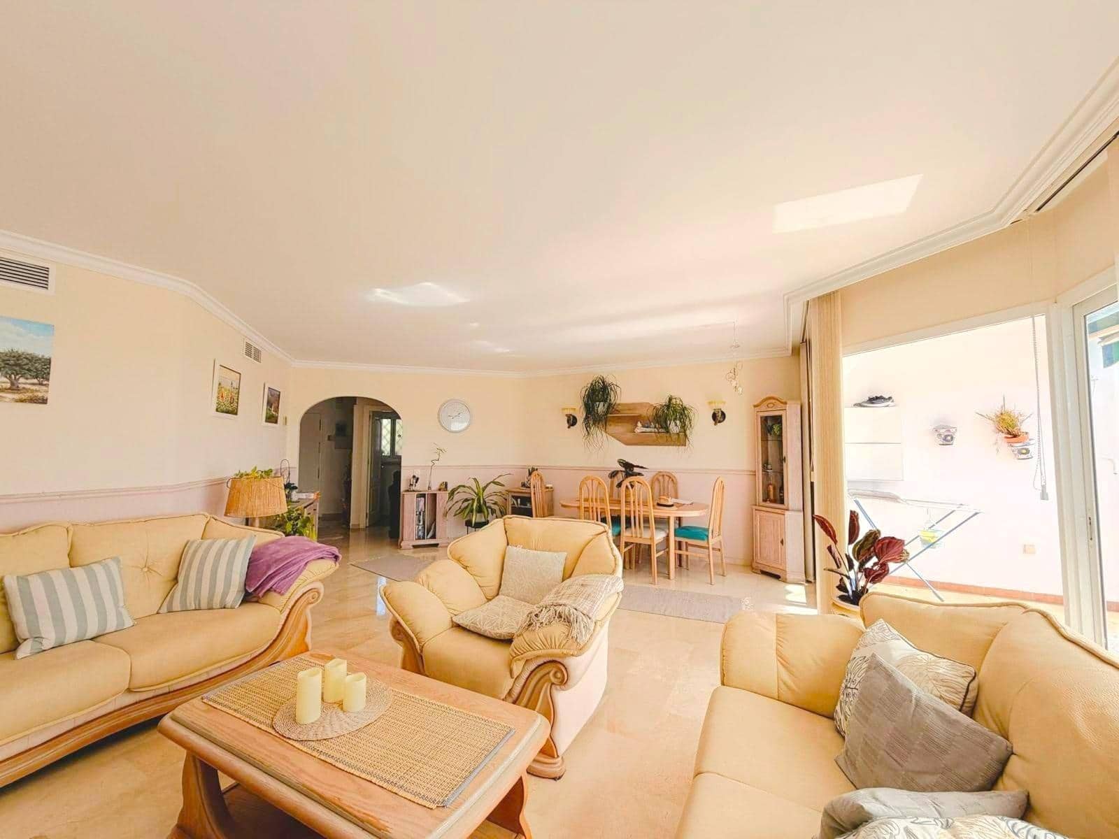 3 slaapkamer Rijtjeshuis te koop in Arroyo de la Miel met zwembad garage - € 570.000 (Ref: 9699169)