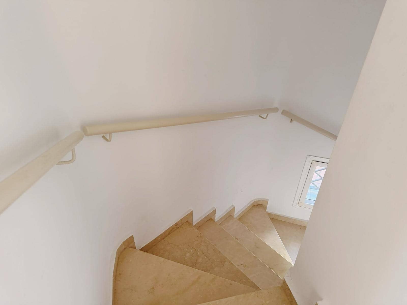 3 slaapkamer Rijtjeshuis te koop in Arroyo de la Miel met zwembad garage - € 570.000 (Ref: 9699169)