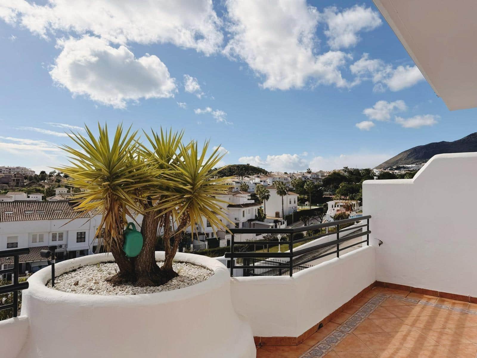 3 slaapkamer Rijtjeshuis te koop in Arroyo de la Miel met zwembad garage - € 570.000 (Ref: 9699169)