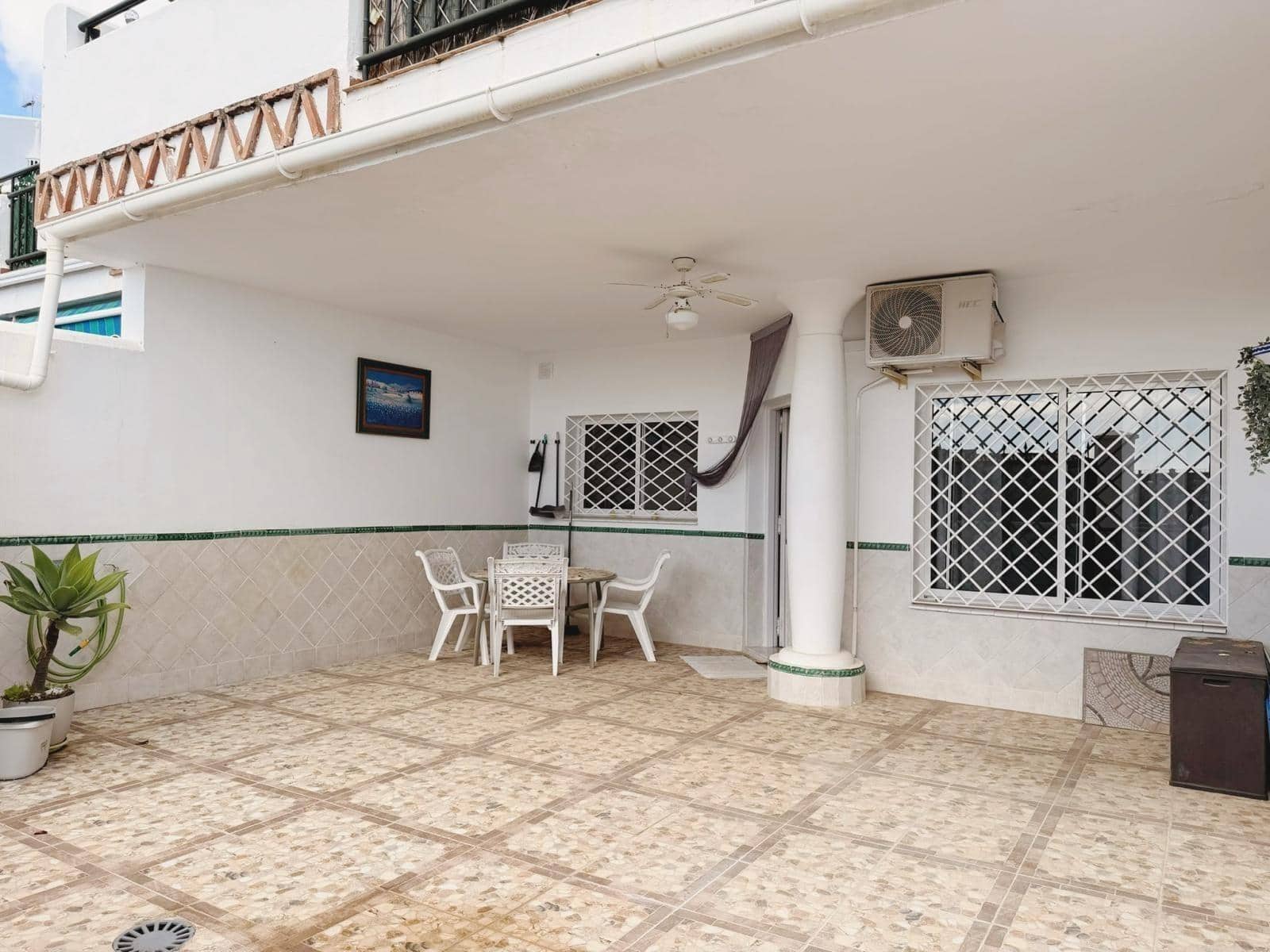 3 slaapkamer Rijtjeshuis te koop in Arroyo de la Miel met zwembad garage - € 570.000 (Ref: 9699169)