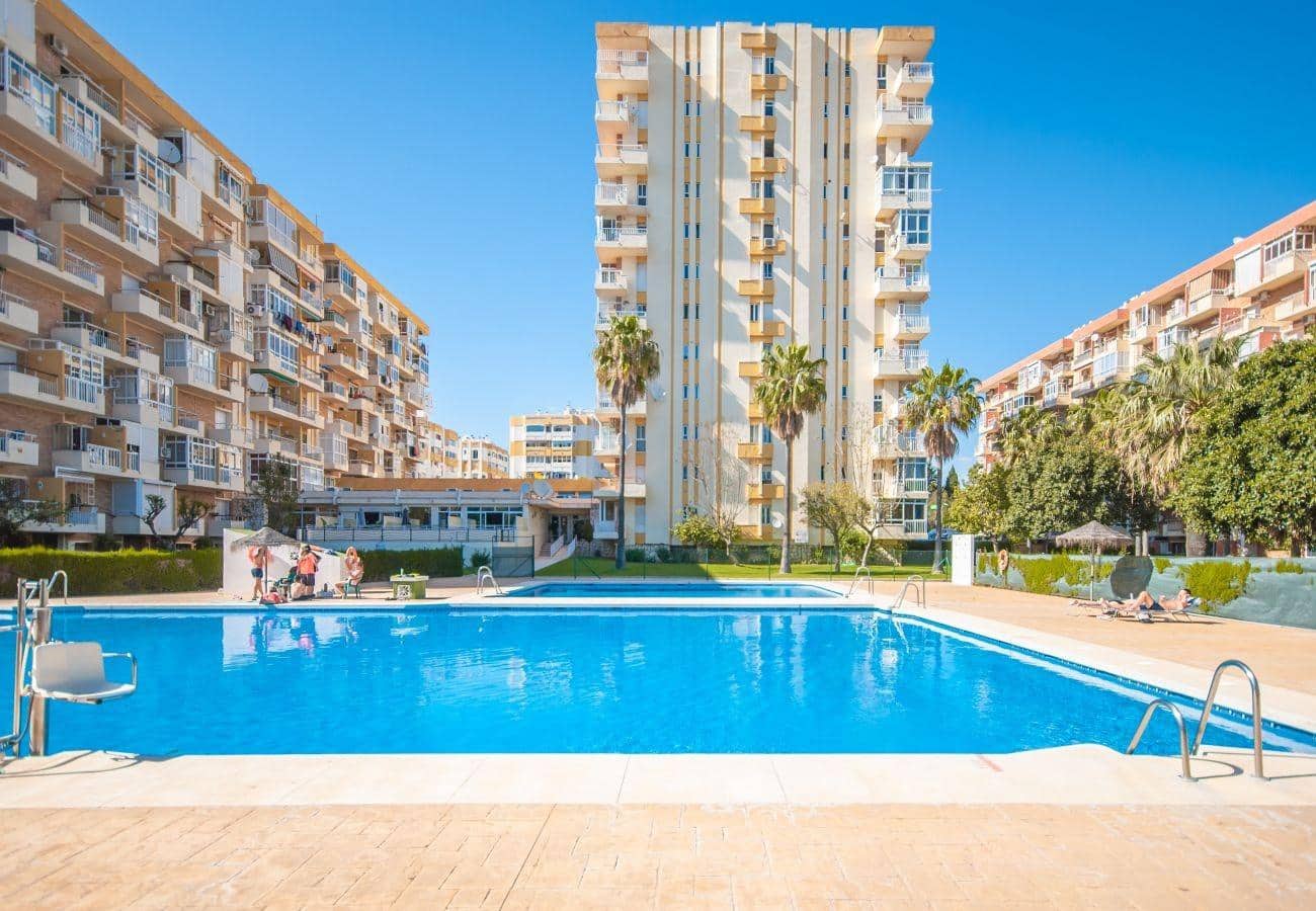 1 Zimmer Apartment zu verkaufen in Benalmadena mit Pool - 233.000 € (Ref: 9699175)