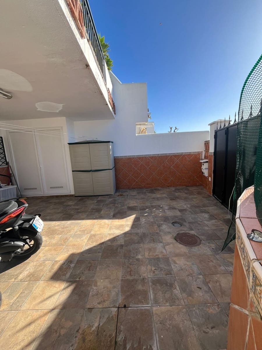 4 sovrum Radhus till salu i Benalmadena med pool garage - 639 000 € (Ref: 9699176)