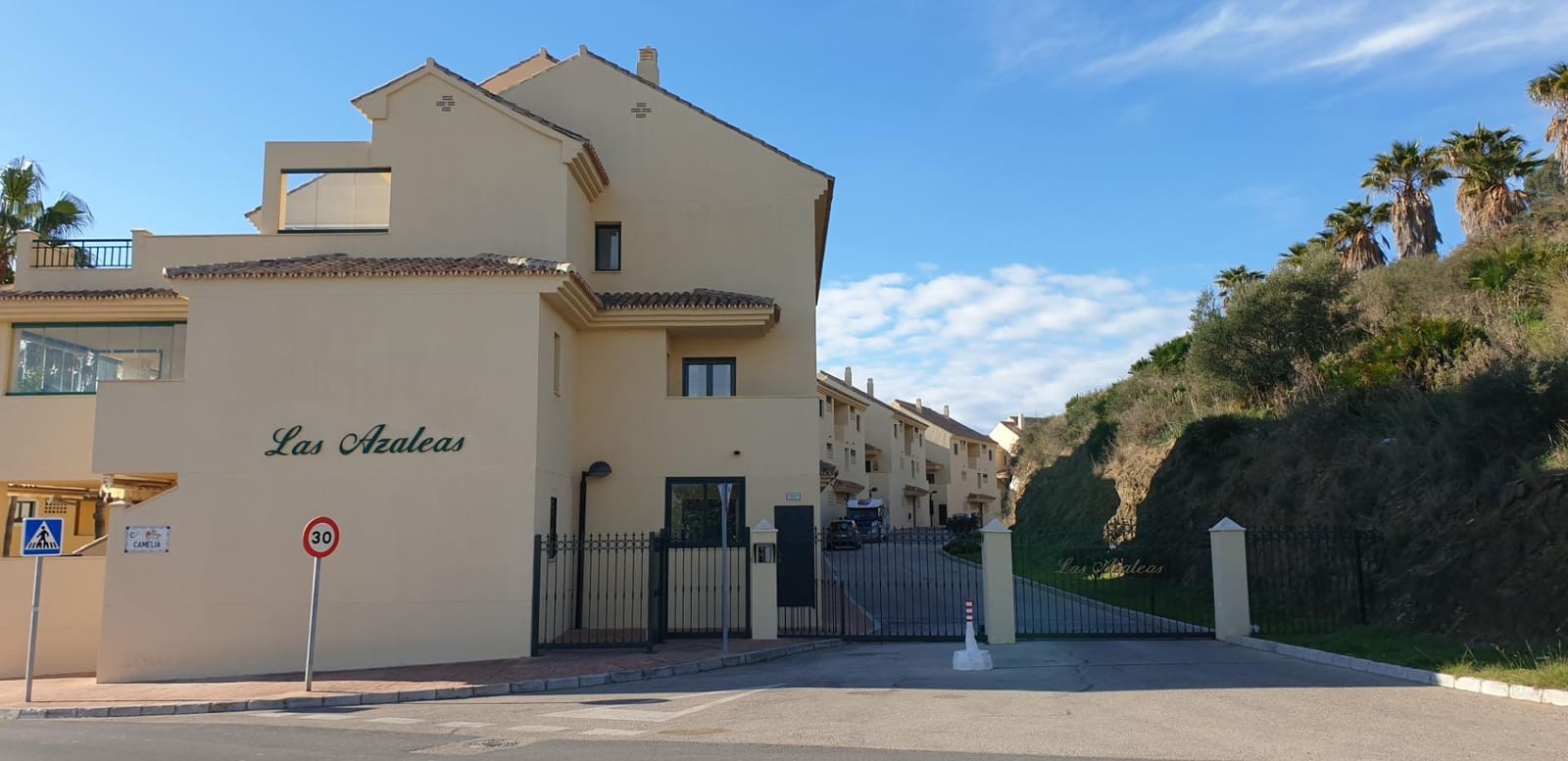 2 Zimmer Wohnung zu verkaufen in Torrequebrada mit Pool Garage - 379.000 € (Ref: 9699178)