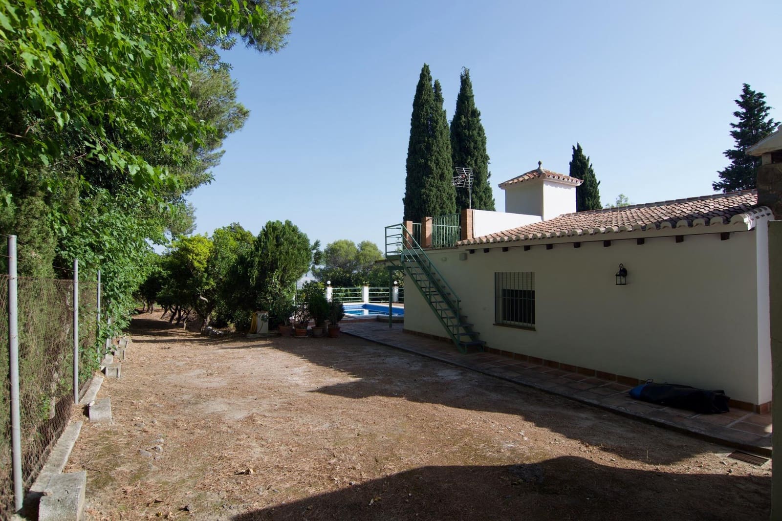5 bedroom Villa for sale in Alhaurin el Grande with garage - € 880,000 (Ref: 9699180)