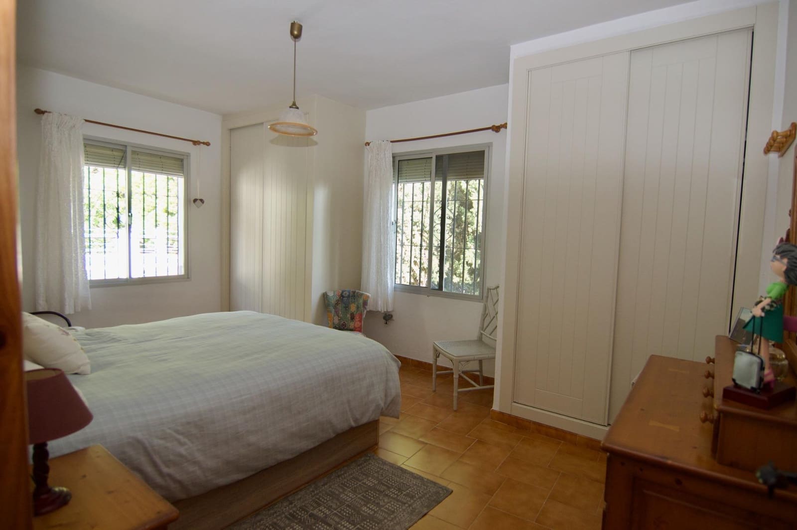 5 bedroom Villa for sale in Alhaurin el Grande with garage - € 880,000 (Ref: 9699180)