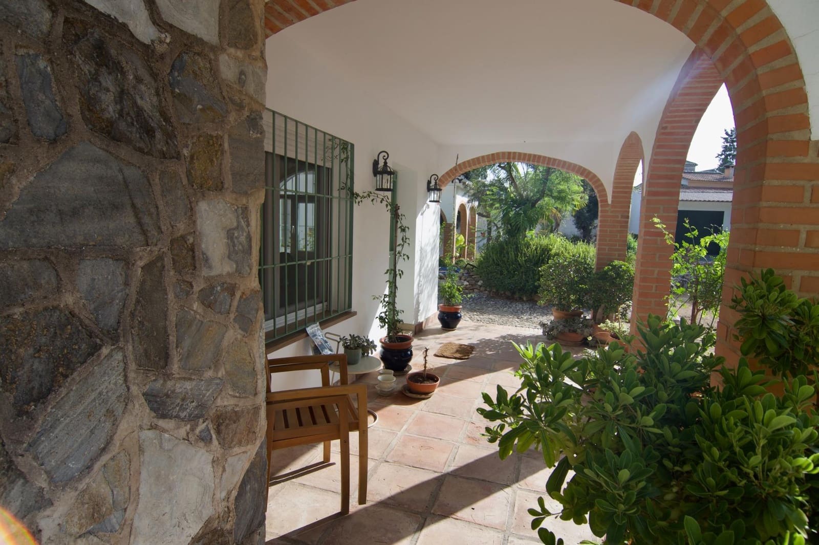 5 bedroom Villa for sale in Alhaurin el Grande with garage - € 880,000 (Ref: 9699180)