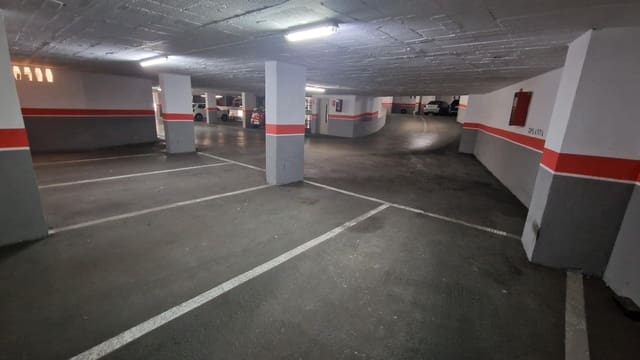 Garage à vendre à Malaga ville - 32 000 € (Ref: 9699182)