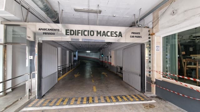 Garage à vendre à Malaga ville - 32 000 € (Ref: 9699182)