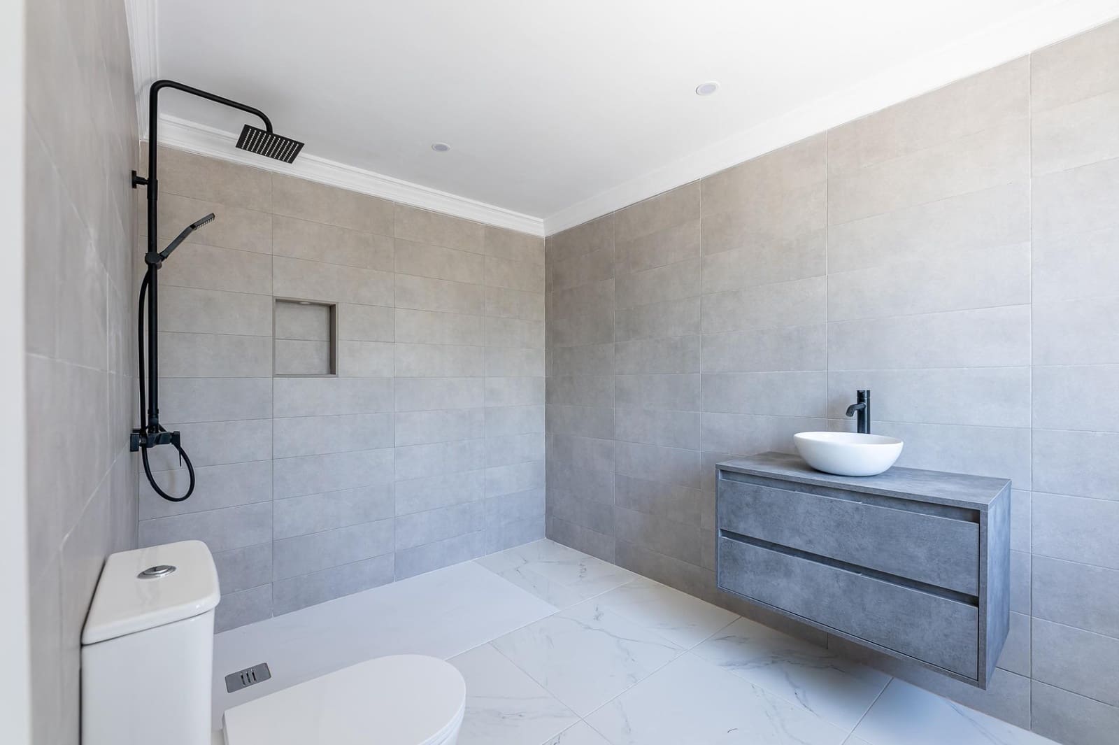 4 Zimmer Villa zu verkaufen in Valtocado mit Pool Garage - 1.399.000 € (Ref: 9699183)