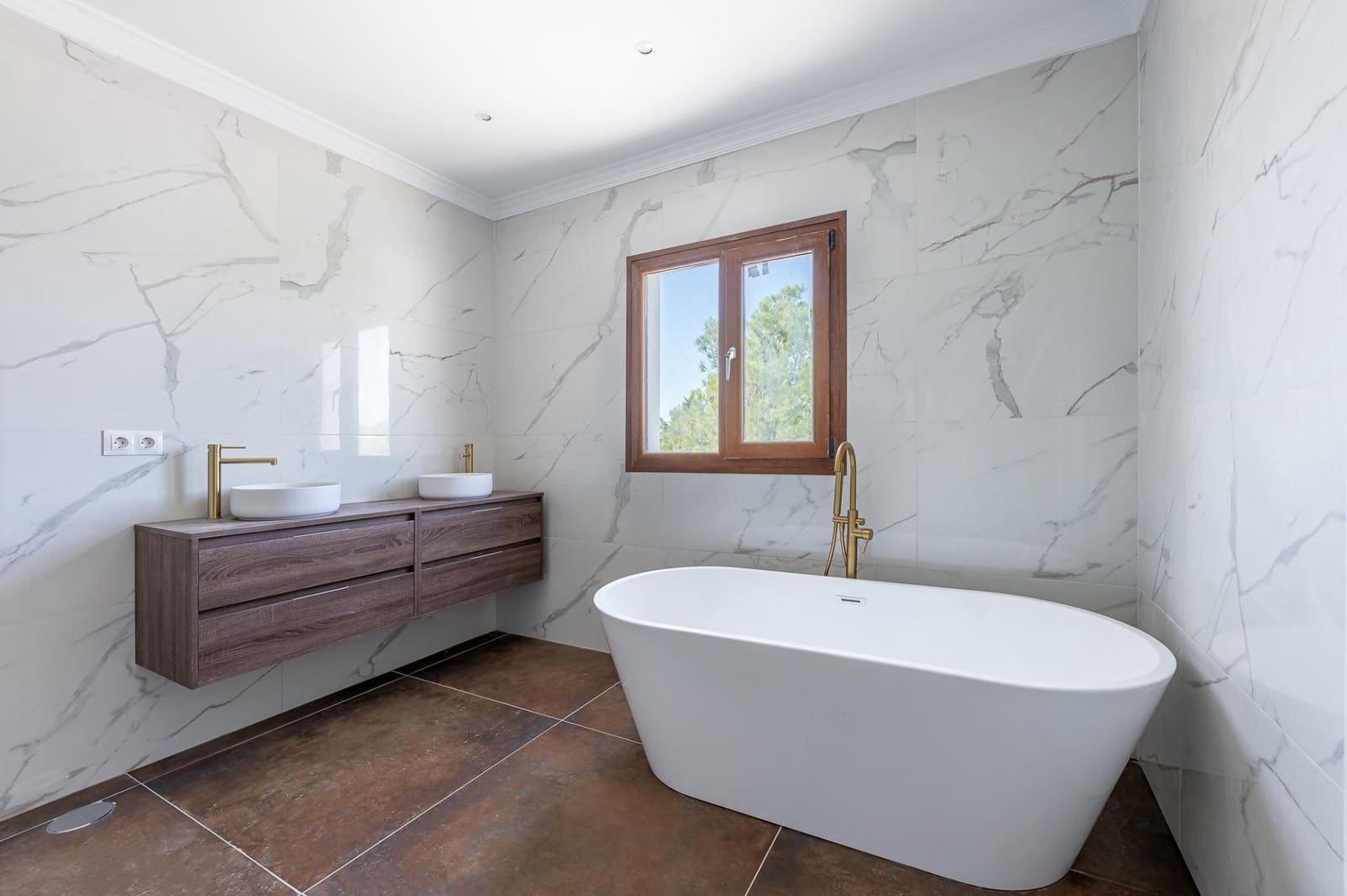 4 Zimmer Villa zu verkaufen in Valtocado mit Pool Garage - 1.399.000 € (Ref: 9699183)