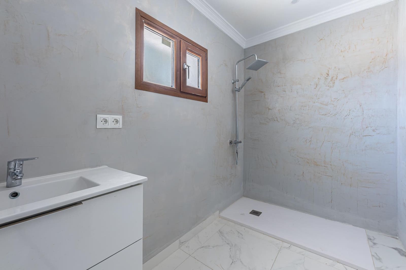 4 Zimmer Villa zu verkaufen in Valtocado mit Pool Garage - 1.399.000 € (Ref: 9699183)