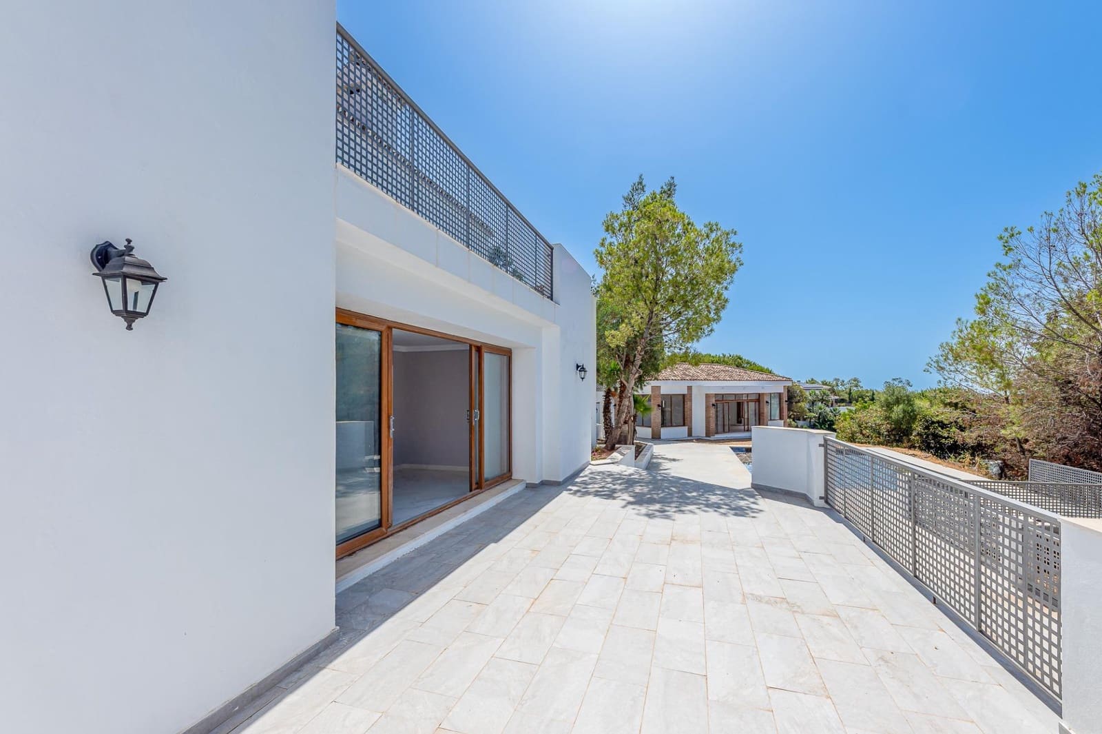 4 Zimmer Villa zu verkaufen in Valtocado mit Pool Garage - 1.399.000 € (Ref: 9699183)