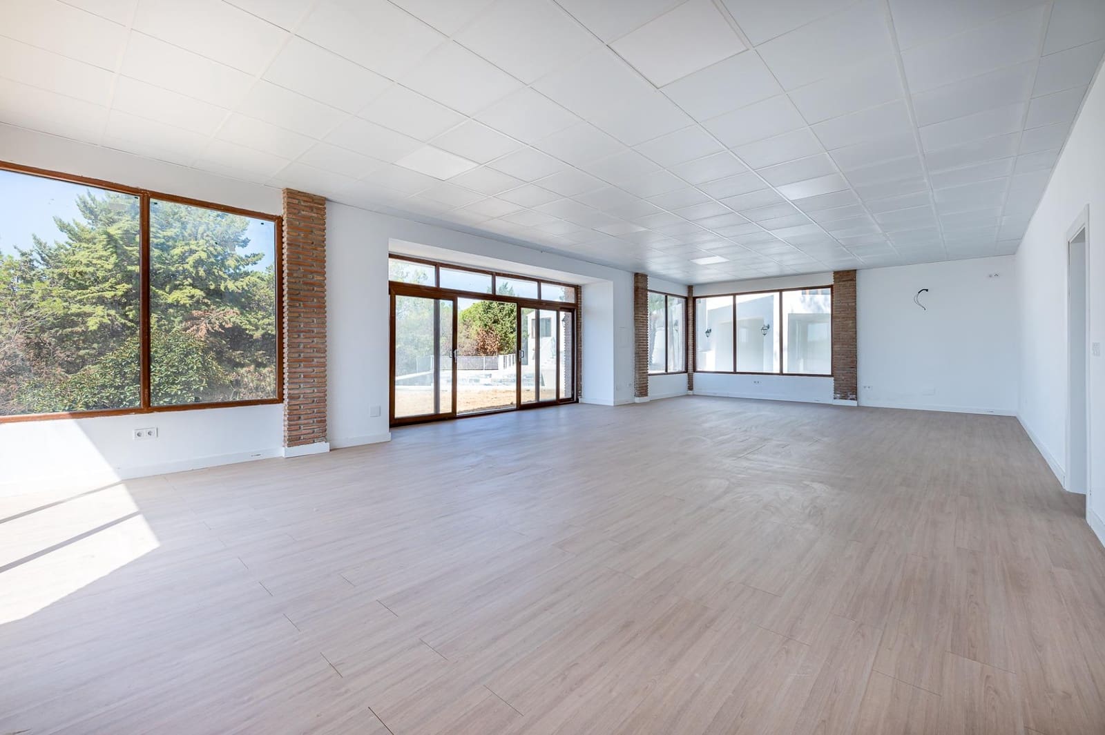 4 Zimmer Villa zu verkaufen in Valtocado mit Pool Garage - 1.399.000 € (Ref: 9699183)