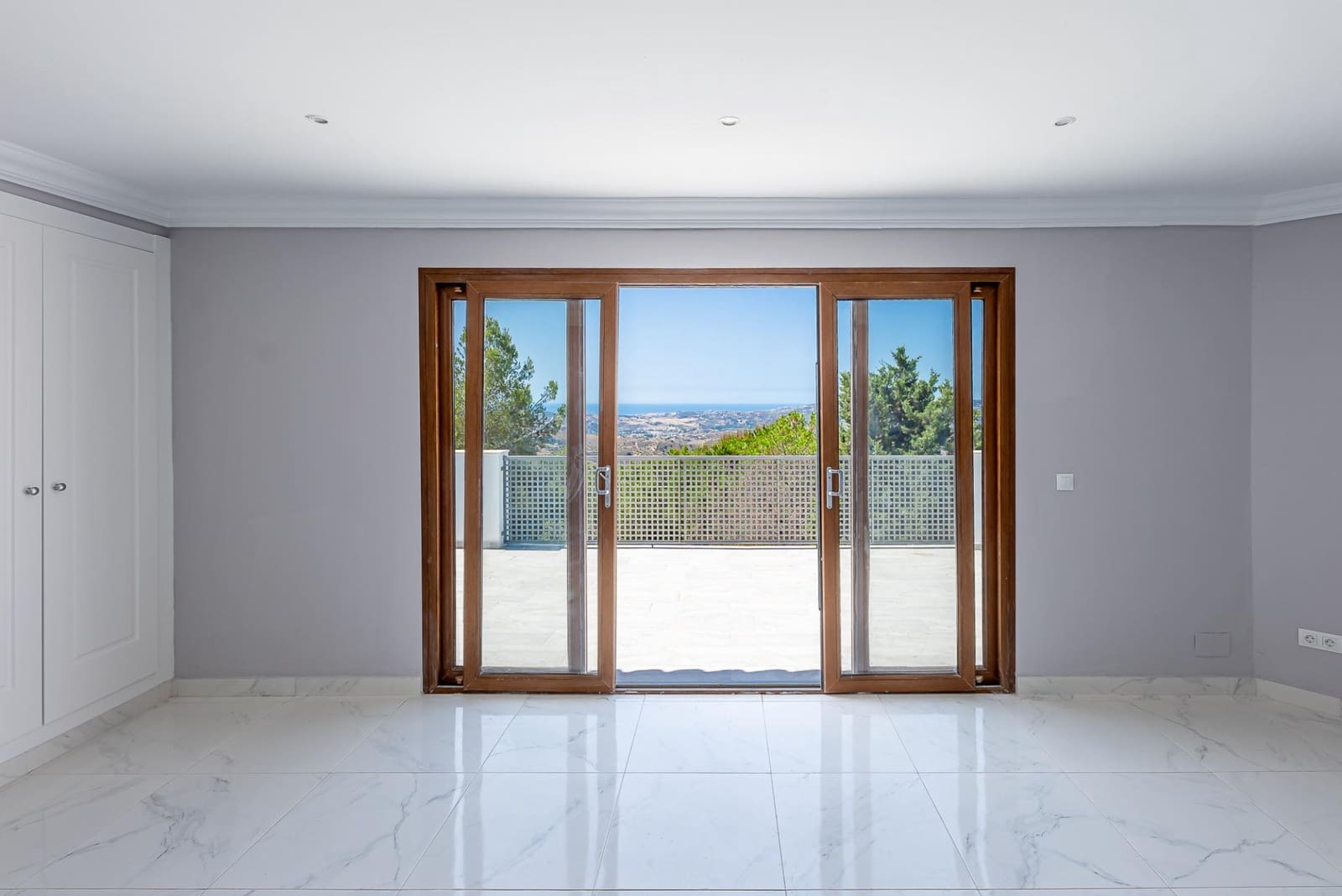 4 Zimmer Villa zu verkaufen in Valtocado mit Pool Garage - 1.399.000 € (Ref: 9699183)