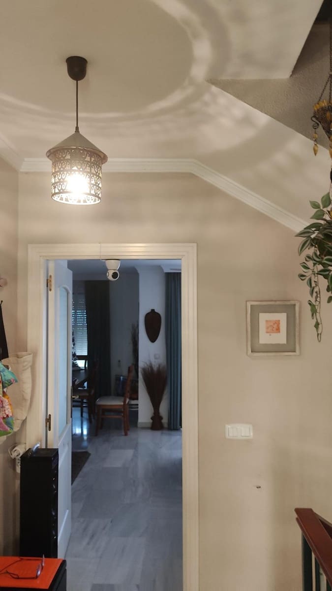 5 bedroom Semi-detached Villa for sale in Arroyo de la Miel with pool garage - € 470,000 (Ref: 9699185)