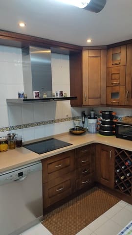 5 makuuhuone Paritalo myytävänä paikassa Arroyo de la Miel, Benalmádena mukana uima-altaan 
autotalli - 470 000 € (Ref: 9699185)