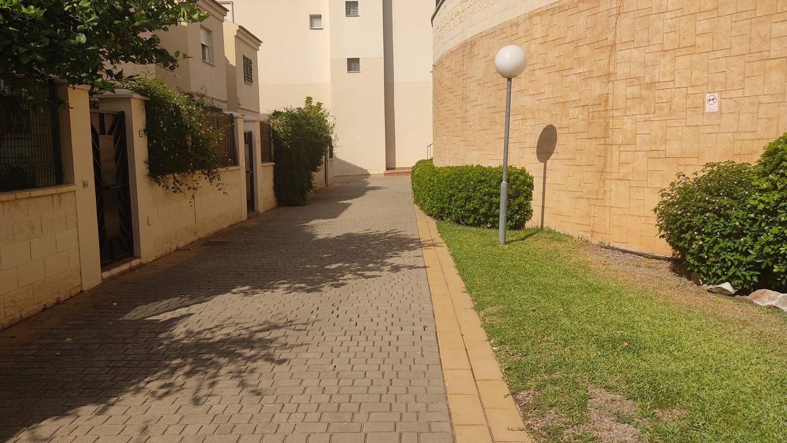 5 bedroom Semi-detached Villa for sale in Arroyo de la Miel with pool garage - € 470,000 (Ref: 9699185)