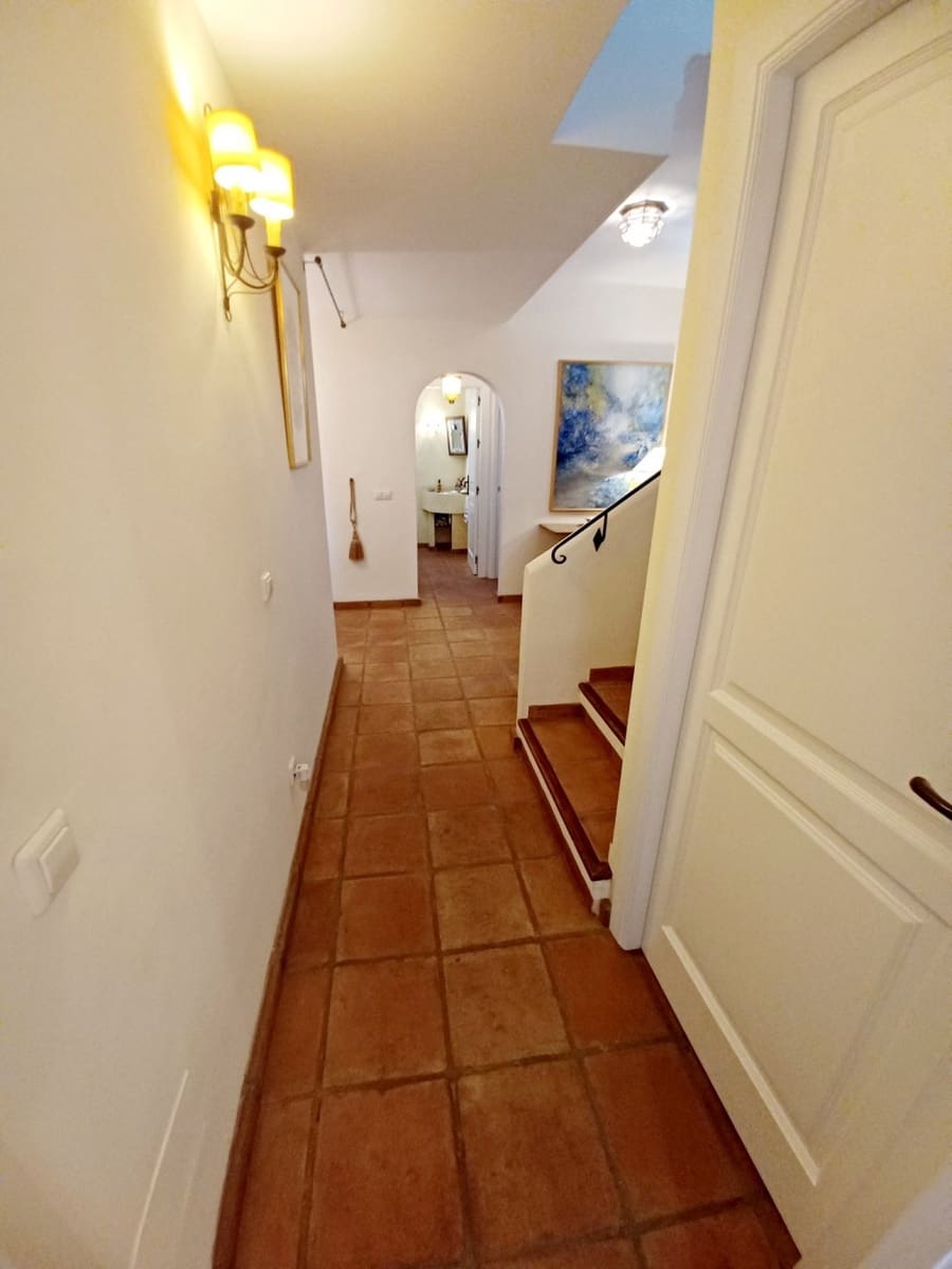 4 bedroom Villa for sale in Mijas Golf with pool garage - € 1,095,000 (Ref: 9699186)