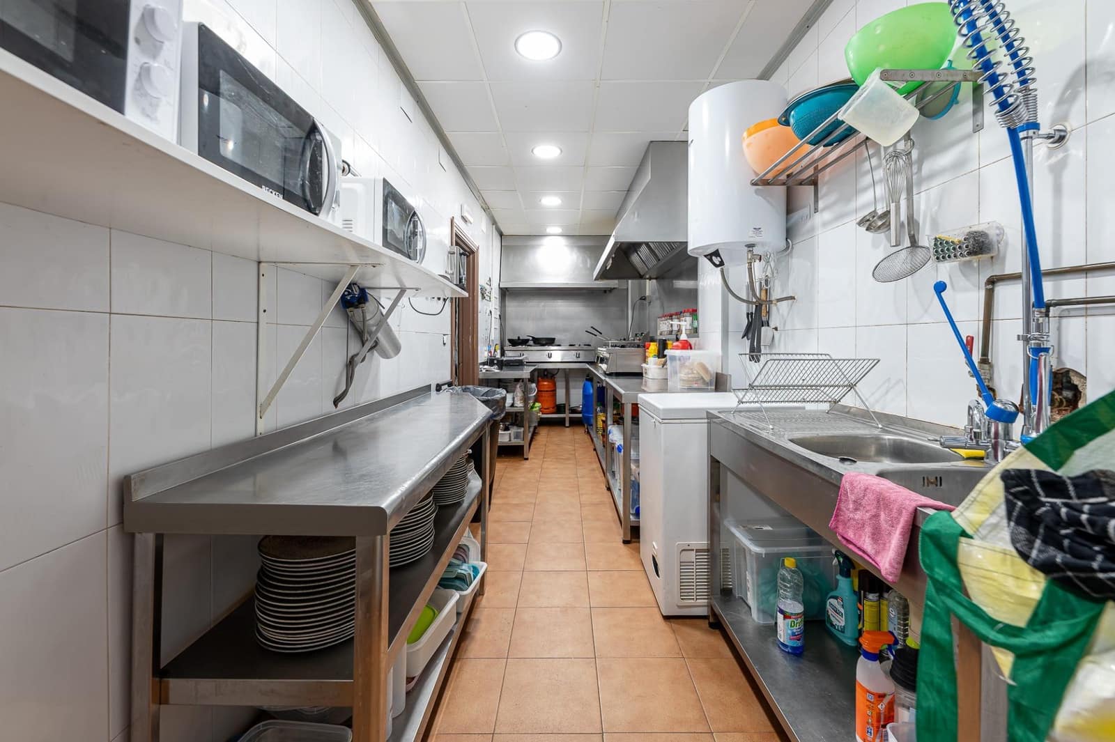 Commercial for rent in Torremolinos with garage - € 2,500 (Ref: 9701651)