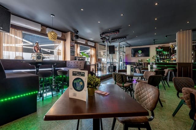 Kommersiell til leie i Torremolinos med garasje - € 2 500 (Ref: 9701651)