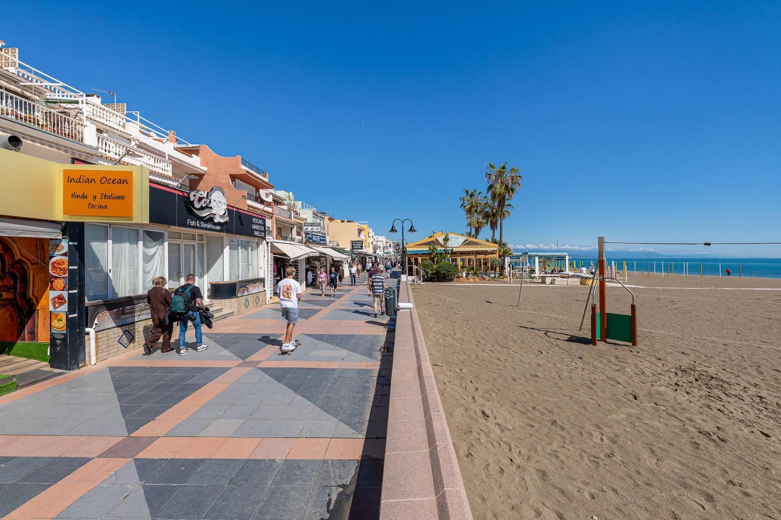 Commercial for rent in Torremolinos with garage - € 2,500 (Ref: 9701651)