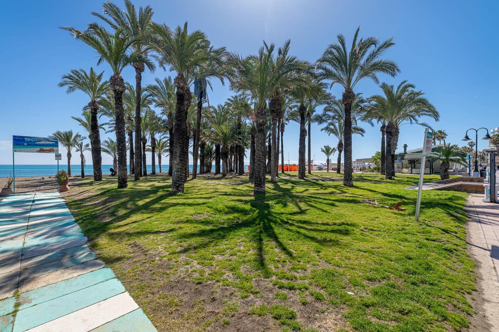 Commercial for rent in Torremolinos with garage - € 2,500 (Ref: 9701651)