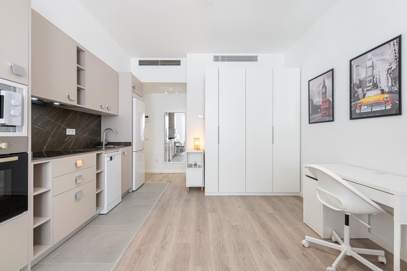 Yksiö vuokrattavana paikassa Las Lagunas de Mijas mukana 
autotalli - 900 € (Ref: 9807981)