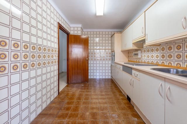 3 makuuhuone Huoneisto myytävänä paikassa Martiricos, Málaga kaupunki mukana 
autotalli - 299 000 € (Ref: 9841155)