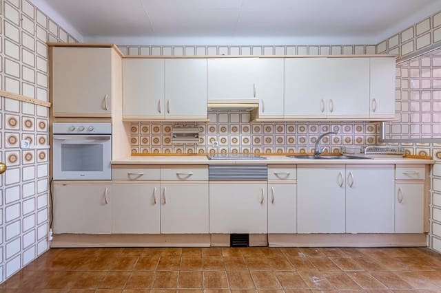 3 makuuhuone Huoneisto myytävänä paikassa Martiricos, Málaga kaupunki mukana 
autotalli - 299 000 € (Ref: 9841155)