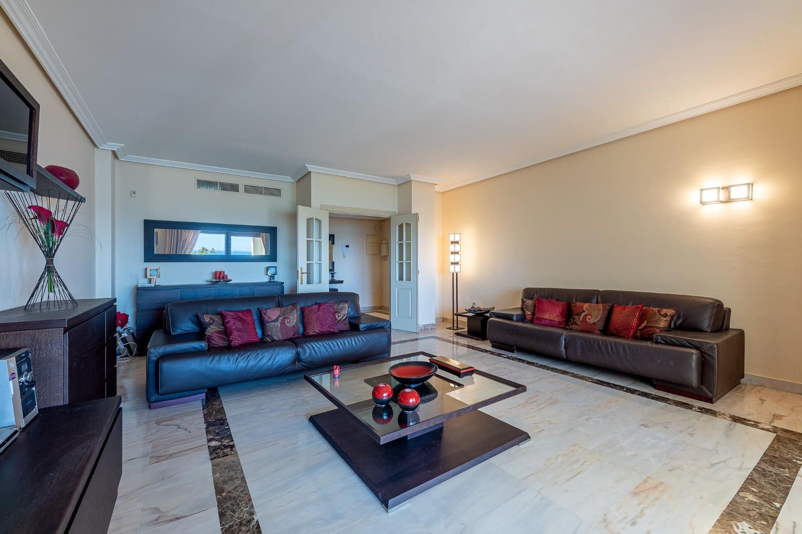 2 soveværelse Lejlighed til salg i Torrequebrada med swimmingpool garage - € 559.000 (Ref: 9851787)
