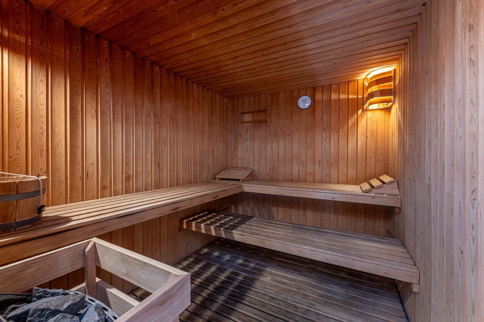 2 soveværelse Lejlighed til salg i Torrequebrada med swimmingpool garage - € 559.000 (Ref: 9851787)