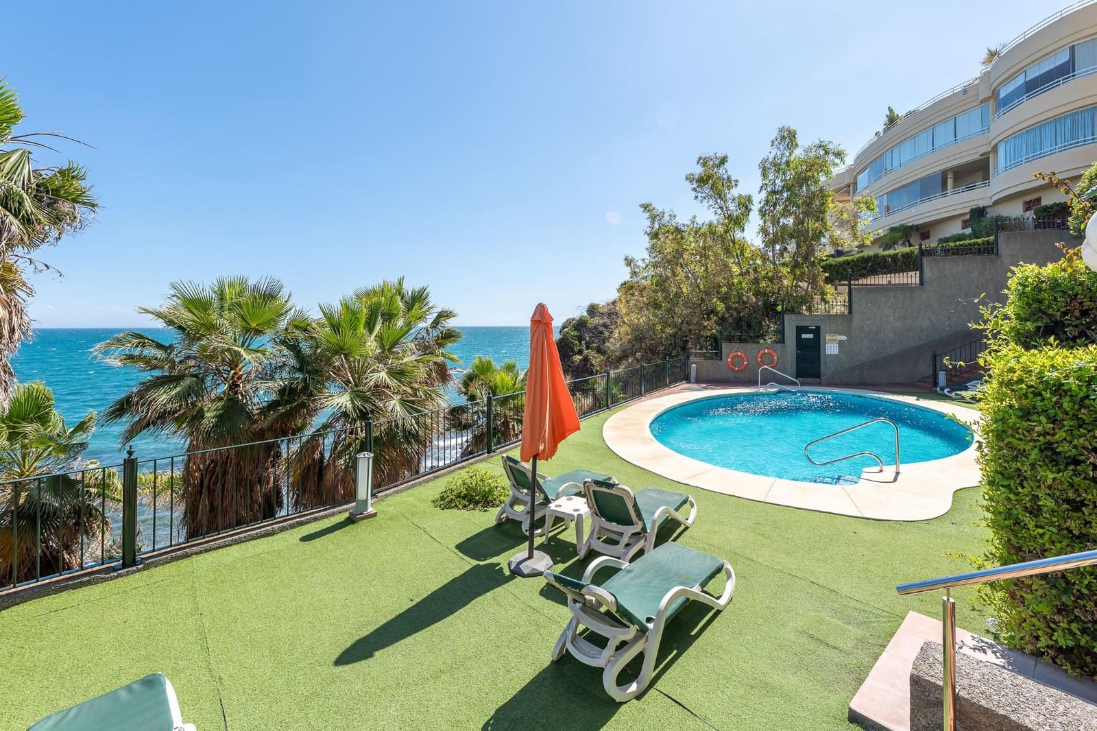 2 soveværelse Lejlighed til salg i Torrequebrada med swimmingpool garage - € 559.000 (Ref: 9851787)
