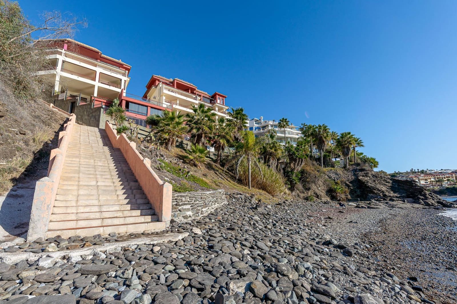 2 soveværelse Lejlighed til salg i Torrequebrada med swimmingpool garage - € 559.000 (Ref: 9851787)